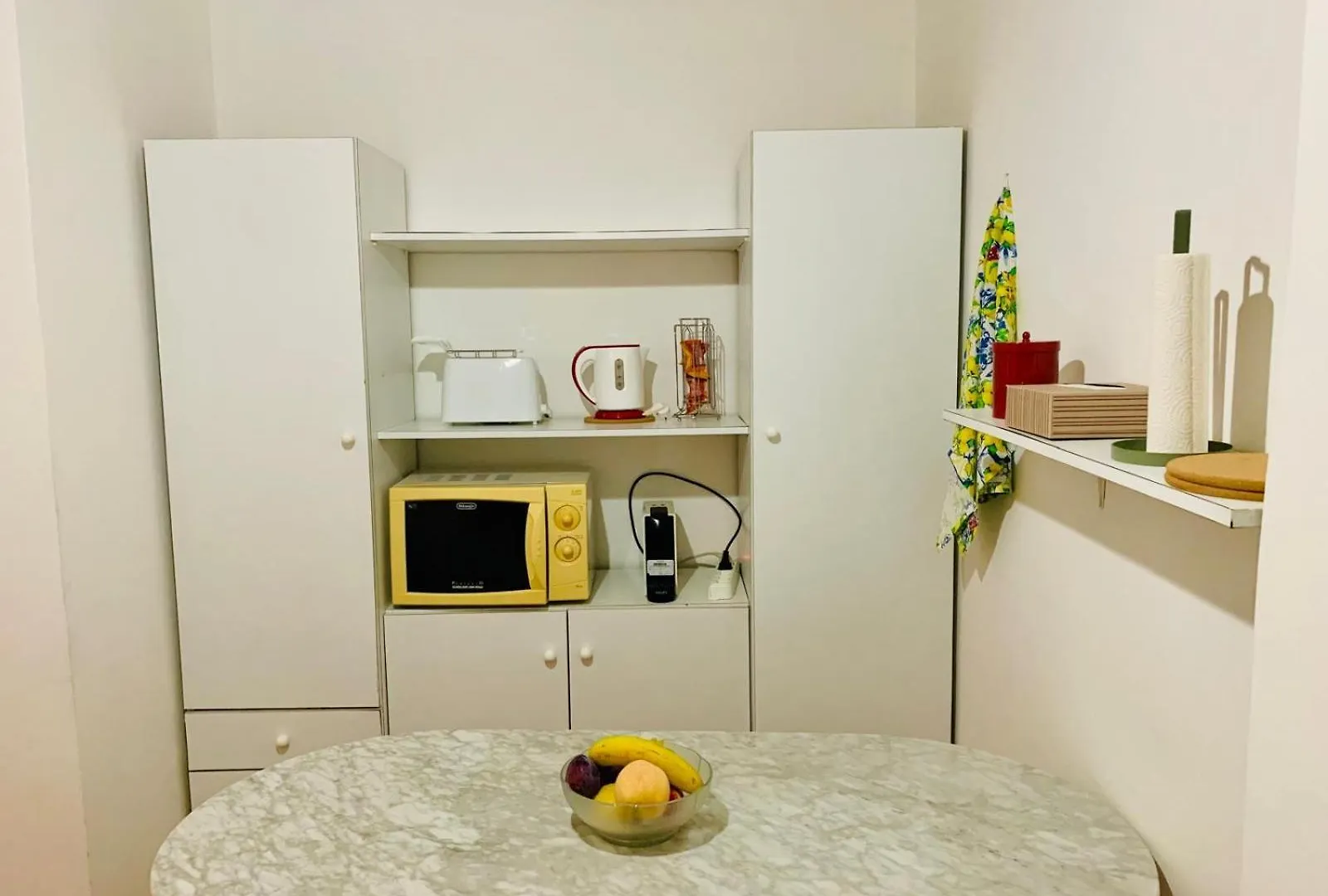 Vacanze Romane Colosseo Apartment 0*, Rome