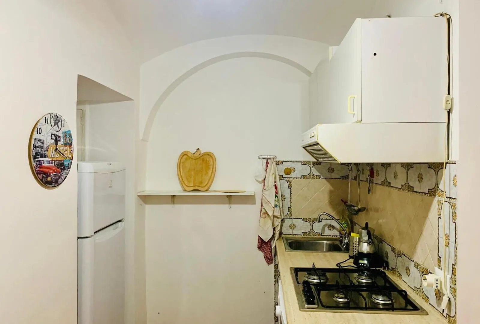 Vacanze Romane Colosseo Apartment 0*, Rome Italy